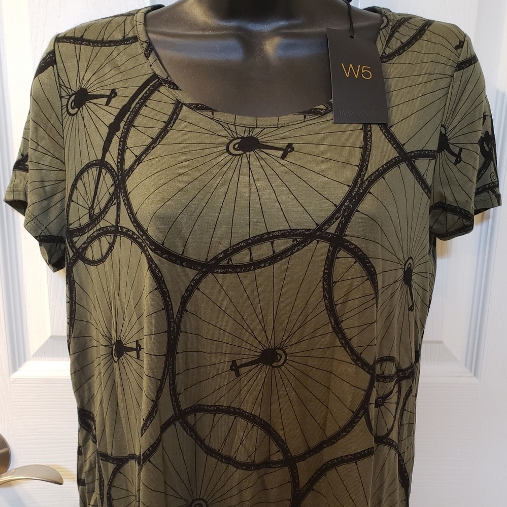 New With Tags W5 Ladies Top Size M Bike Tire print